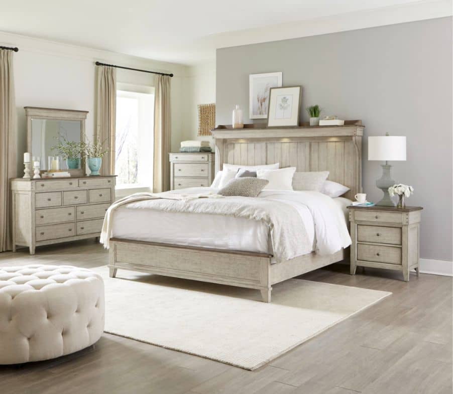 How to choose bedroom wall color for bedrooms with white and light wood furniture